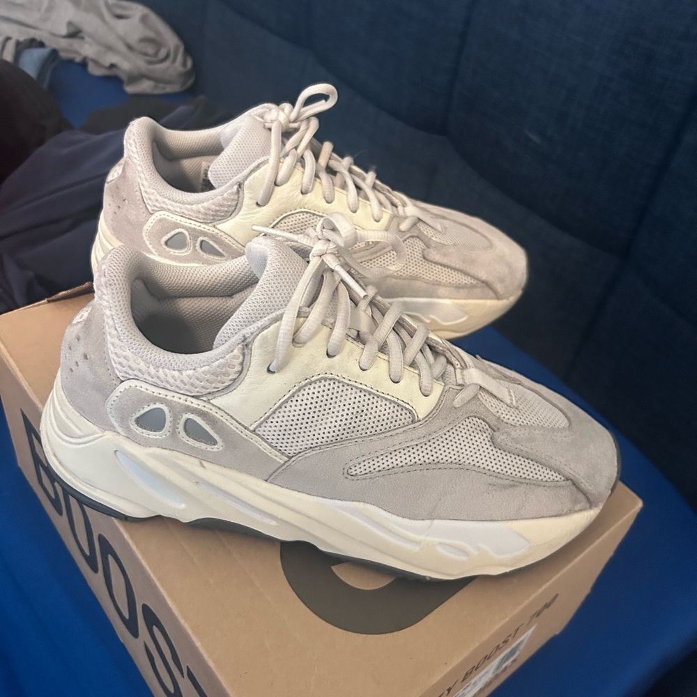 adidas Boost Athletic Shoes - Picture 3 of 3